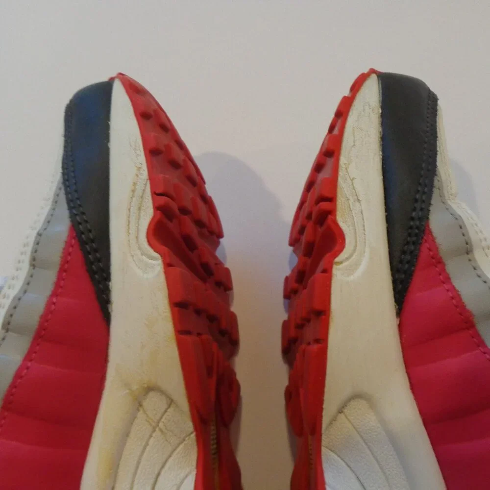 NIKE Air Max 95 Running Anthracite Volt Pink Shoes - Youth Size 6‎ - 905348 029